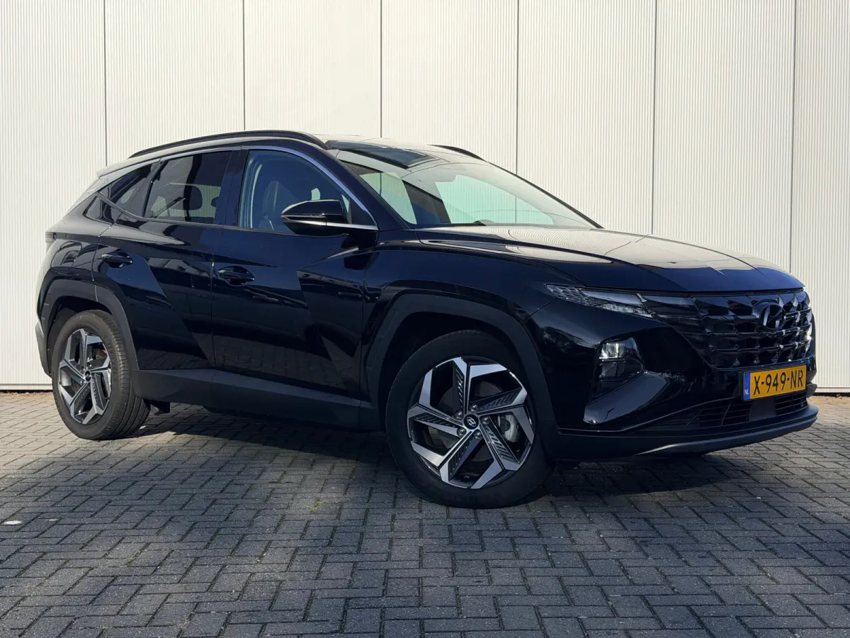 1.6 T-GDI PHEV Premium 4WD / Zwart Leder / 360 Camera / Stoelverkoeling / Stoelverwarming Voor + Achter / Memory Seat / Navigatie / Smart Parking Remote / Automaat