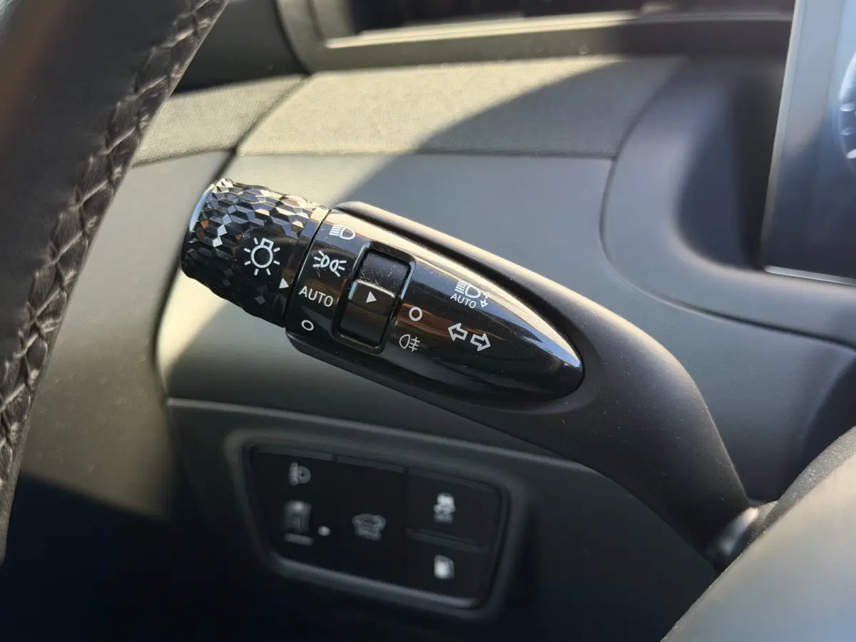 1.6 T-GDI PHEV Premium 4WD / Zwart Leder / 360 Camera / Stoelverkoeling / Stoelverwarming Voor + Achter / Memory Seat / Navigatie / Smart Parking Remote / Automaat