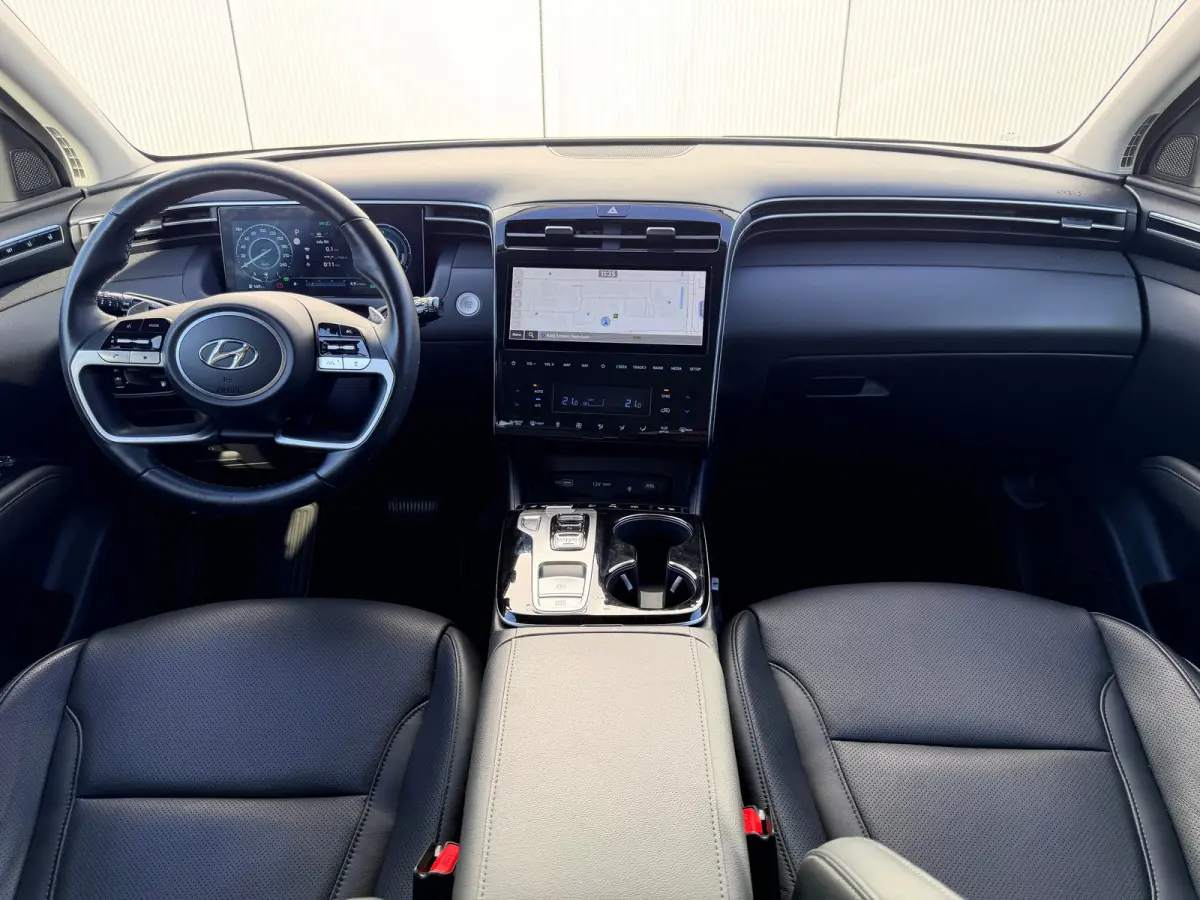 1.6 T-GDI PHEV Premium 4WD / Zwart Leder / 360 Camera / Stoelverkoeling / Stoelverwarming Voor + Achter / Memory Seat / Navigatie / Smart Parking Remote / Automaat