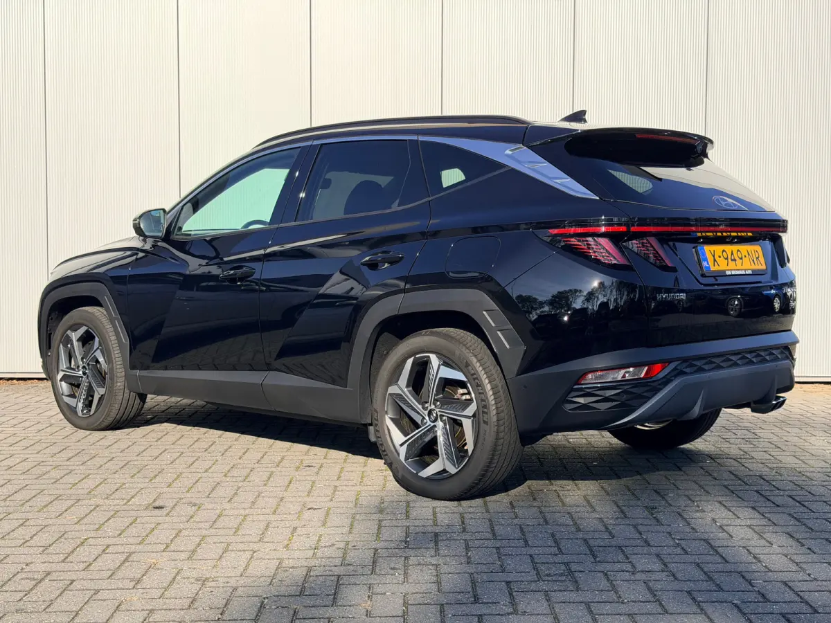 1.6 T-GDI PHEV Premium 4WD / Zwart Leder / 360 Camera / Stoelverkoeling / Stoelverwarming Voor + Achter / Memory Seat / Navigatie / Smart Parking Remote / Automaat