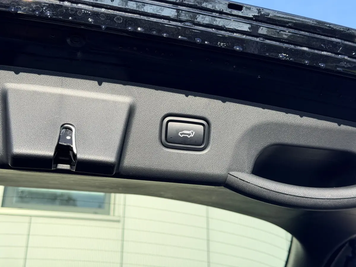 1.6 T-GDI PHEV Premium 4WD / Zwart Leder / 360 Camera / Stoelverkoeling / Stoelverwarming Voor + Achter / Memory Seat / Navigatie / Smart Parking Remote / Automaat