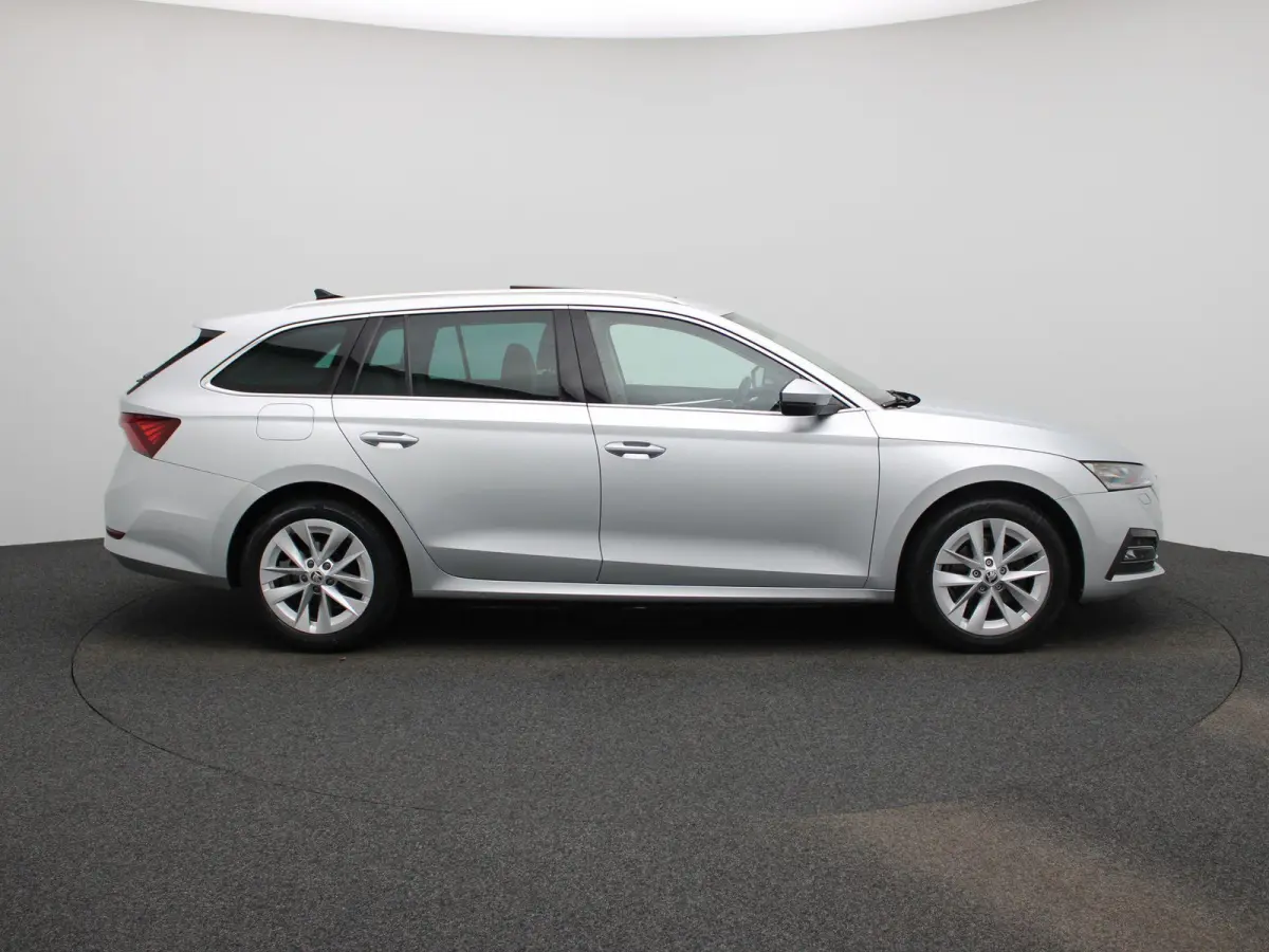 1.5 e-TSI Business Edition | Automaat | Panoramadak | Trekhaak | Virtual cockpit | Stoel verwarming | Navigatie | Apple CarPlay / Android Auto | Lichtmetalen velgen | Parkeersensoren | Keyle