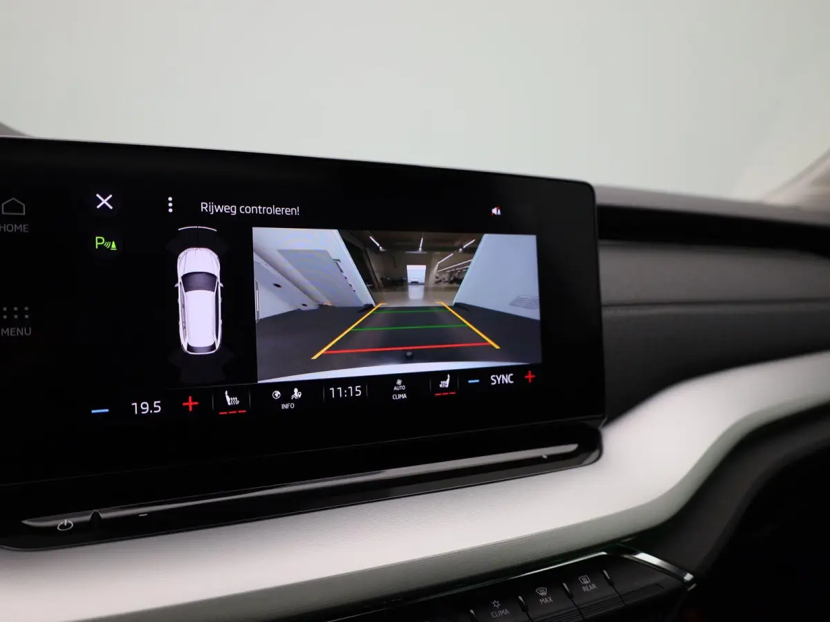 1.5 e-TSI Business Edition | Automaat | Panoramadak | Trekhaak | Virtual cockpit | Stoel verwarming | Navigatie | Apple CarPlay / Android Auto | Lichtmetalen velgen | Parkeersensoren | Keyle