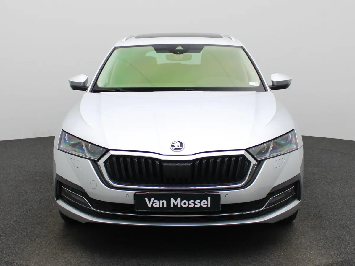 1.5 e-TSI Business Edition | Automaat | Panoramadak | Trekhaak | Virtual cockpit | Stoel verwarming | Navigatie | Apple CarPlay / Android Auto | Lichtmetalen velgen | Parkeersensoren | Keyle