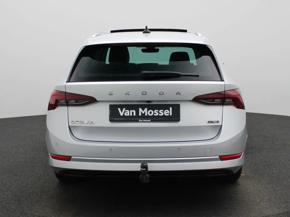 1.5 e-TSI Business Edition | Automaat | Panoramadak | Trekhaak | Virtual cockpit | Stoel verwarming | Navigatie | Apple CarPlay / Android Auto | Lichtmetalen velgen | Parkeersensoren | Keyle