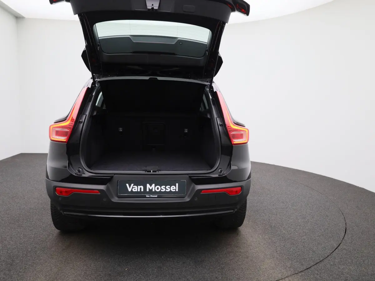 Core | Automaat | Apple Carplay / Android Auto | Virtual Cockpit | Achteruitrijcamera | Climate Control | Cruise Control | Bluetooth | Lichtmetalen Velgen |