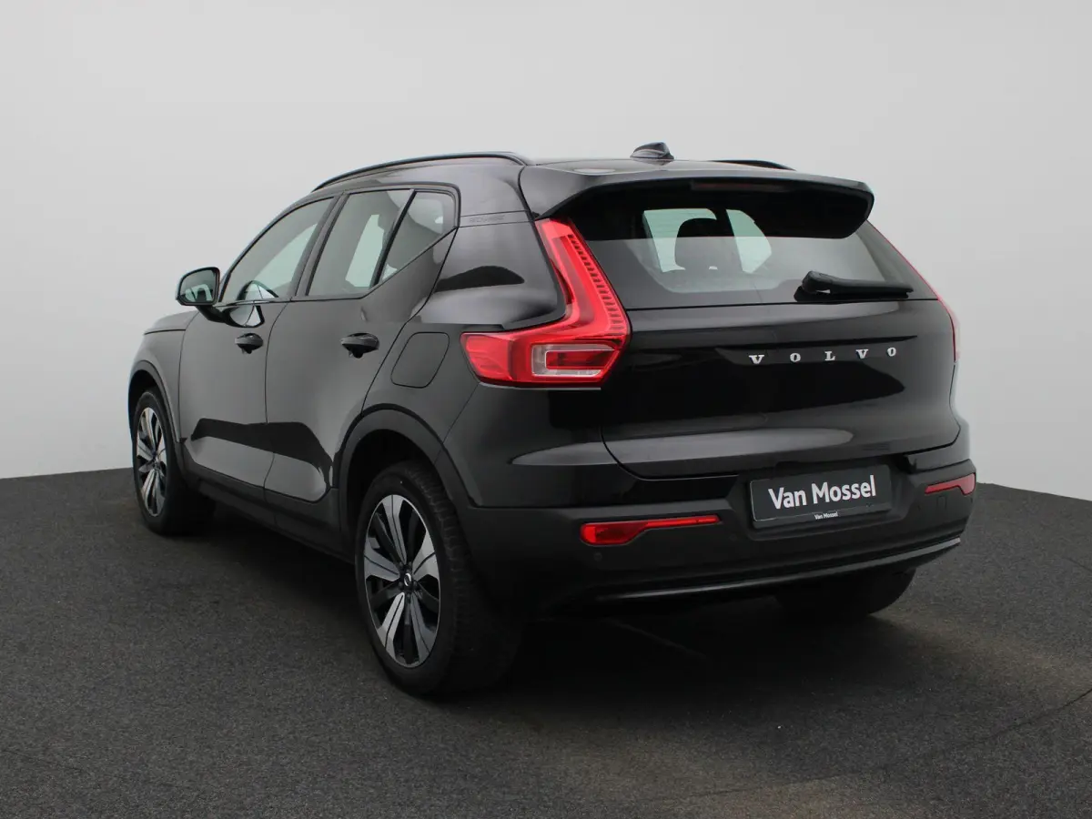 Core | Automaat | Apple Carplay / Android Auto | Virtual Cockpit | Achteruitrijcamera | Climate Control | Cruise Control | Bluetooth | Lichtmetalen Velgen |