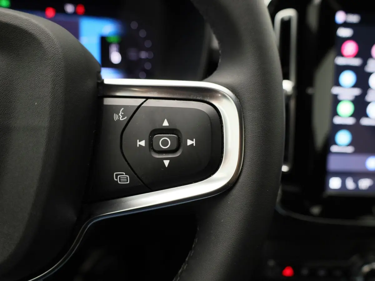 Core | Automaat | Apple Carplay / Android Auto | Virtual Cockpit | Achteruitrijcamera | Climate Control | Cruise Control | Bluetooth | Lichtmetalen Velgen |
