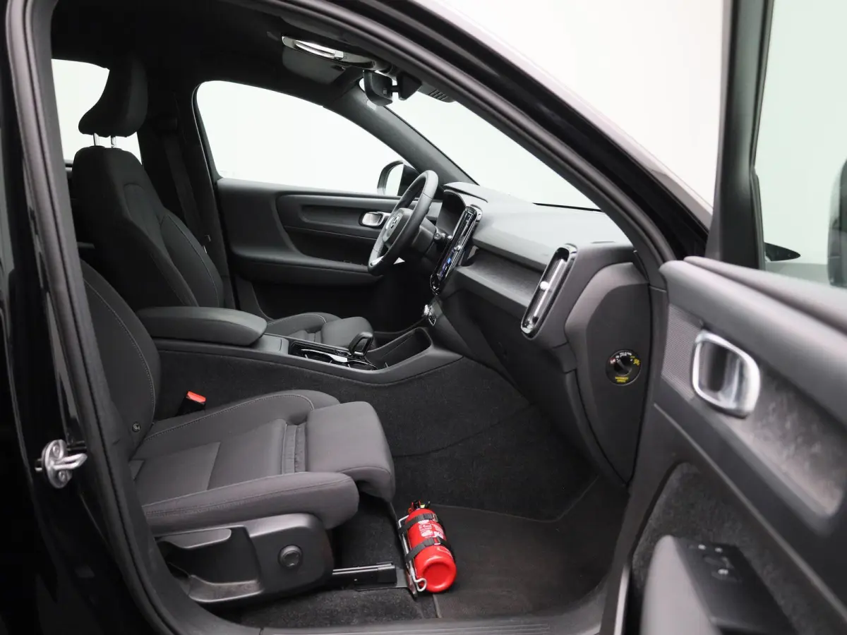 Core | Automaat | Apple Carplay / Android Auto | Virtual Cockpit | Achteruitrijcamera | Climate Control | Cruise Control | Bluetooth | Lichtmetalen Velgen |