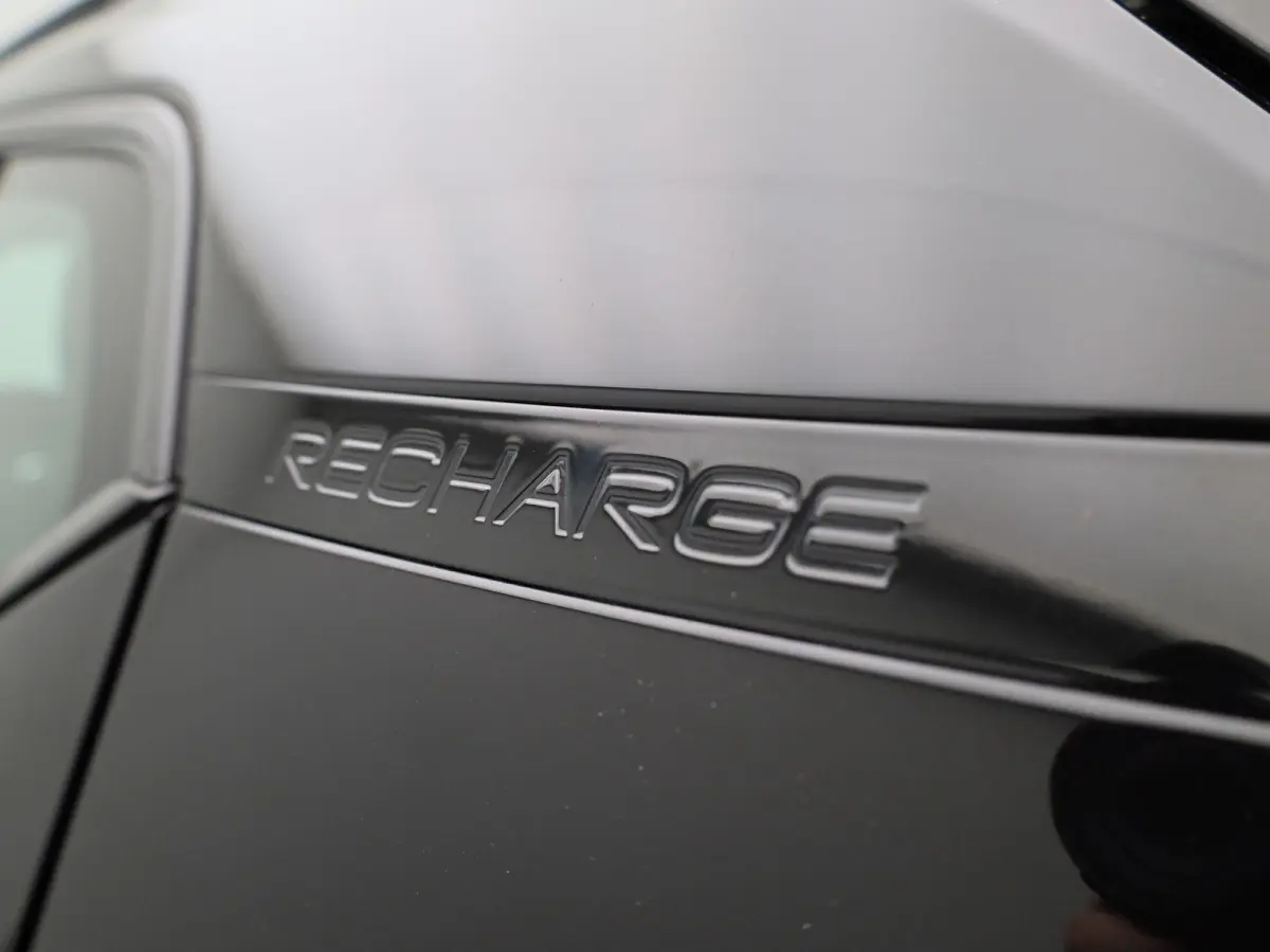 Core | Automaat | Apple Carplay / Android Auto | Virtual Cockpit | Achteruitrijcamera | Climate Control | Cruise Control | Bluetooth | Lichtmetalen Velgen |