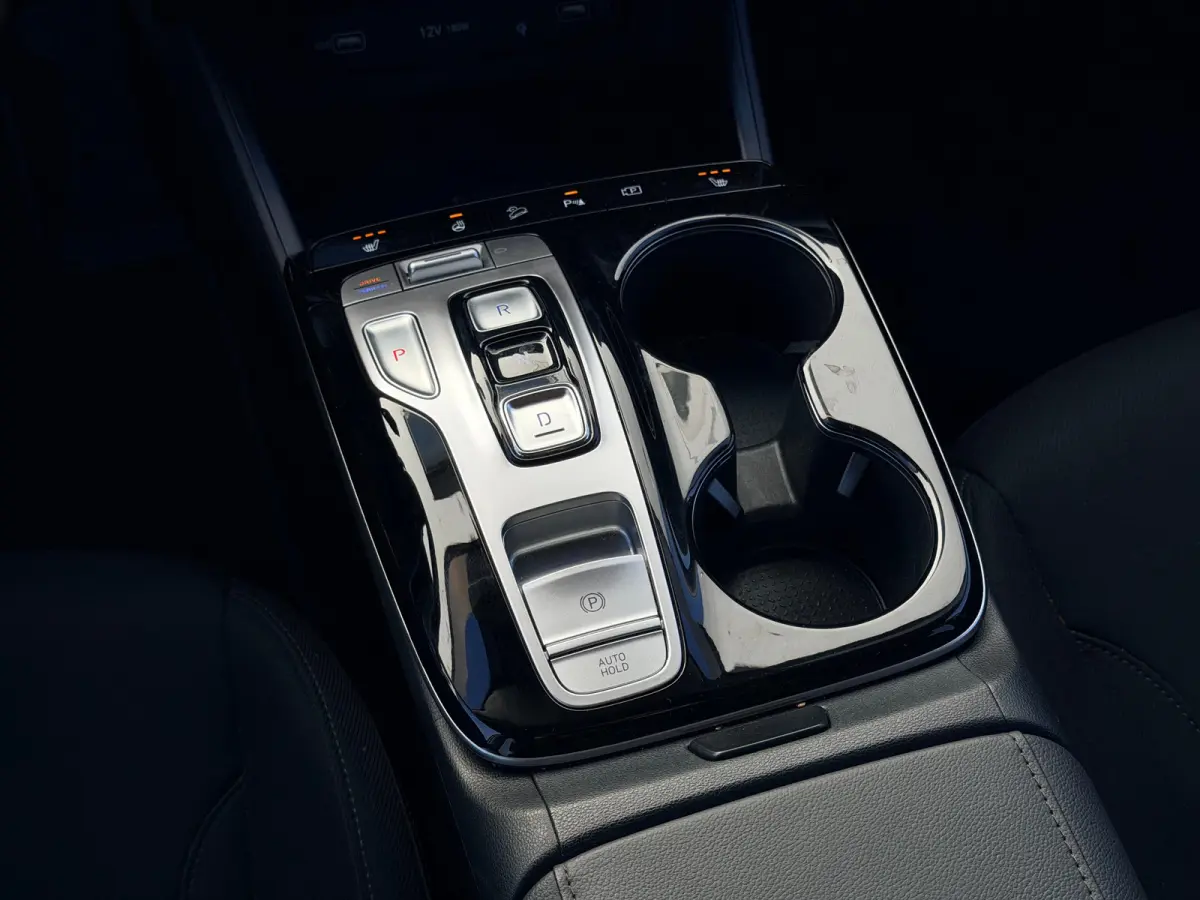 1.6 T-GDI PHEV Comfort Smart 4WD / Stoelverwarming / Stuurverwarming / Achteruitrijcamera / Parkeersensoren Voor + Achter / Navigatie / Apple Carplay & Android Auto / | Achteruitrijcamera | 