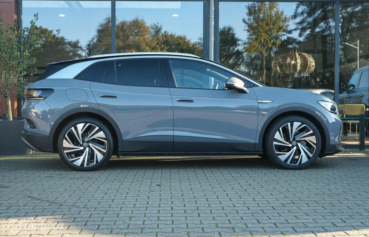 Pro 77 kWh | Pano | Sfeerverlichting | Sportstoelen | 21 Inch | Massage | Stoel en stuurwielverw. | 92% SOH | VOL!