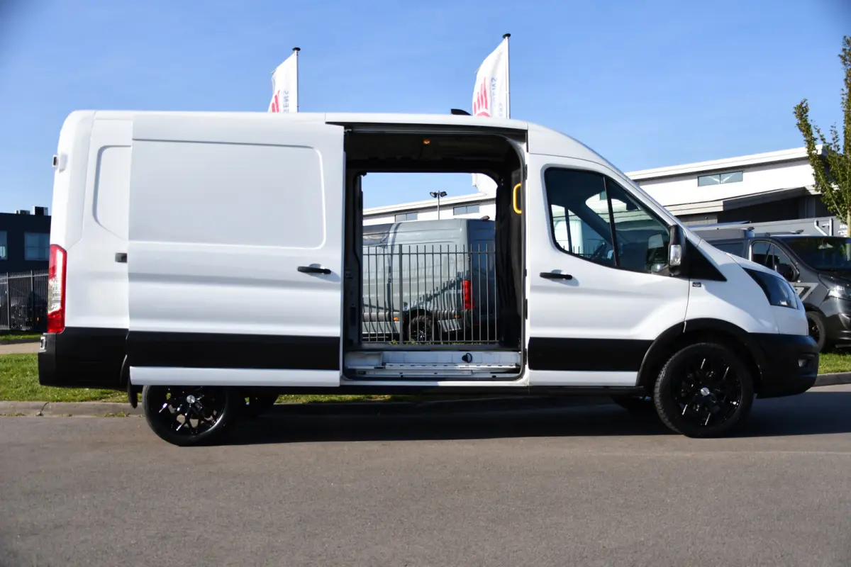 350 2.0 TDCI L3H2 RWD PB Edition Camera, Cruise, 2 x Schuifdeur, Airco, 130pk, Radio, Uniek!