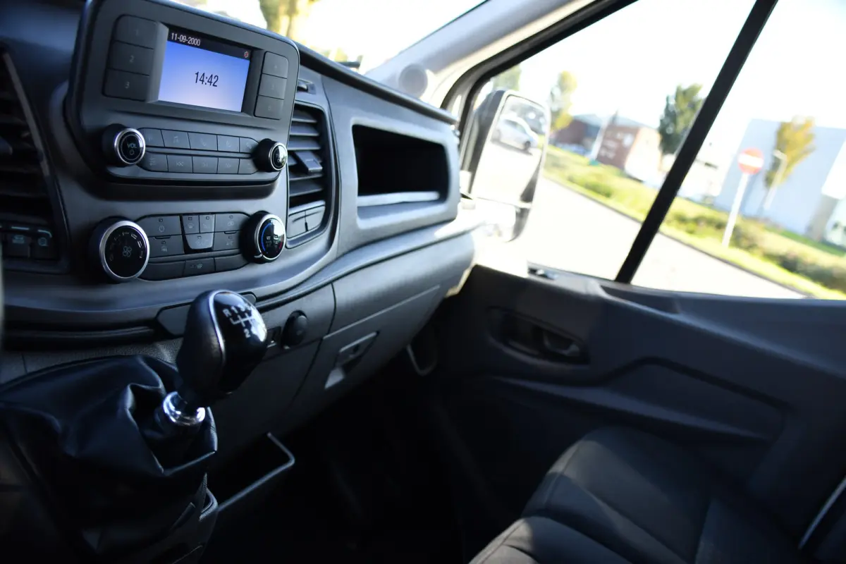 350 2.0 TDCI L3H2 RWD PB Edition Camera, Cruise, 2 x Schuifdeur, Airco, 130pk, Radio, Uniek!