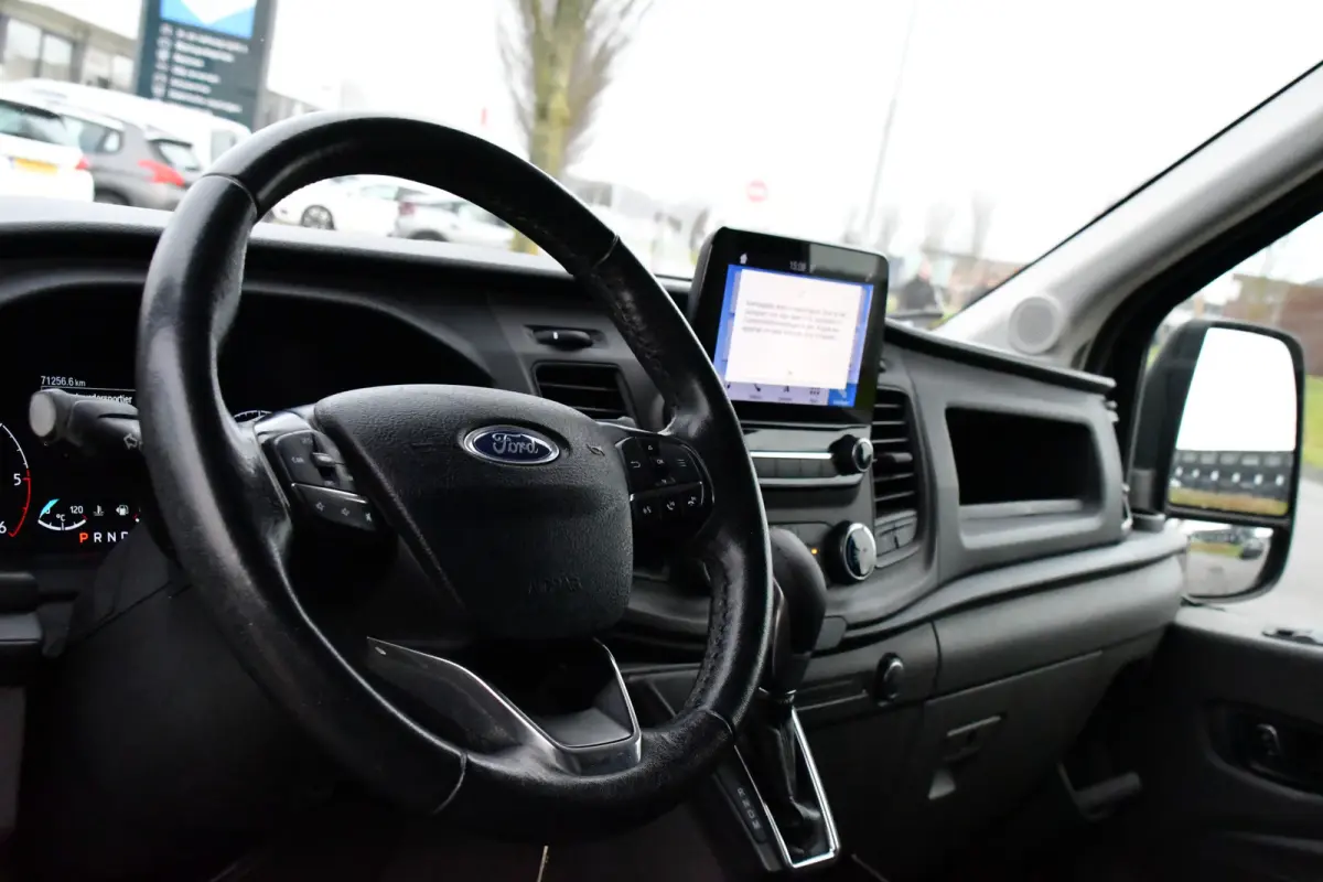 350 2.0 TDCI L3H2 Black Edition Camera, Cruise, Caplay, Automaat, 130PK, Trekhaak, Multimedia, Sensoren, UNIEK!