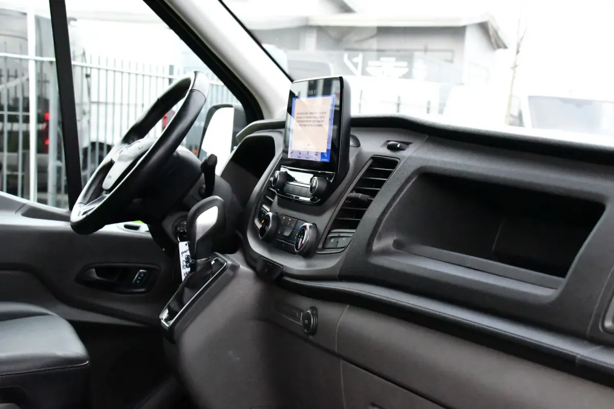 350 2.0 TDCI L3H2 Black Edition Camera, Cruise, Caplay, Automaat, 130PK, Trekhaak, Multimedia, Sensoren, UNIEK!