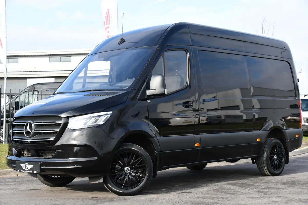 317 1.9 CDI L2H2 Black Edition RWD Cruise, Camera,10.5'' Multimedia, Carplay, LED, Standkachel, Multimedia, 170pk, Automaat, UNIEK!