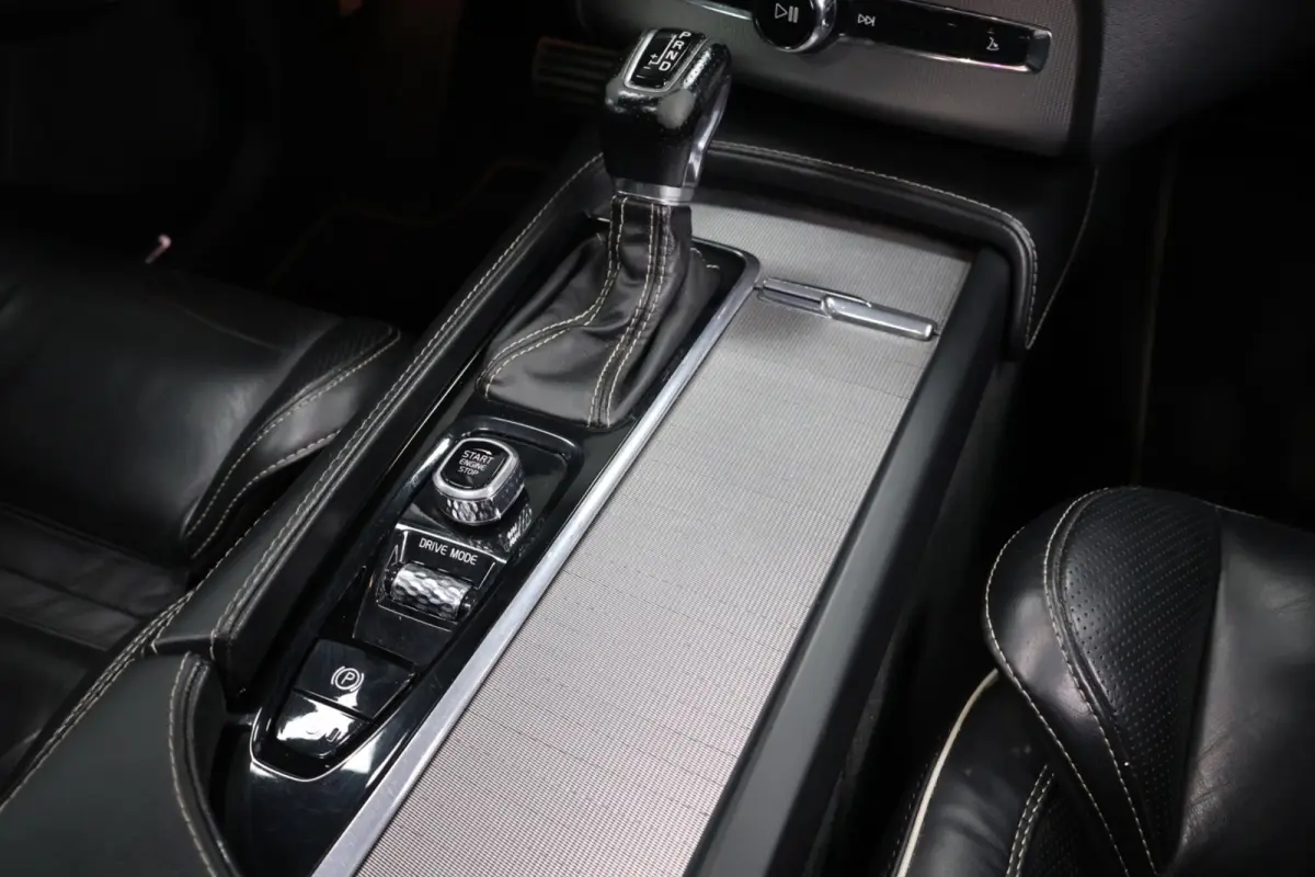 2.0 T6 AWD|PANO|NAVI|LEDER