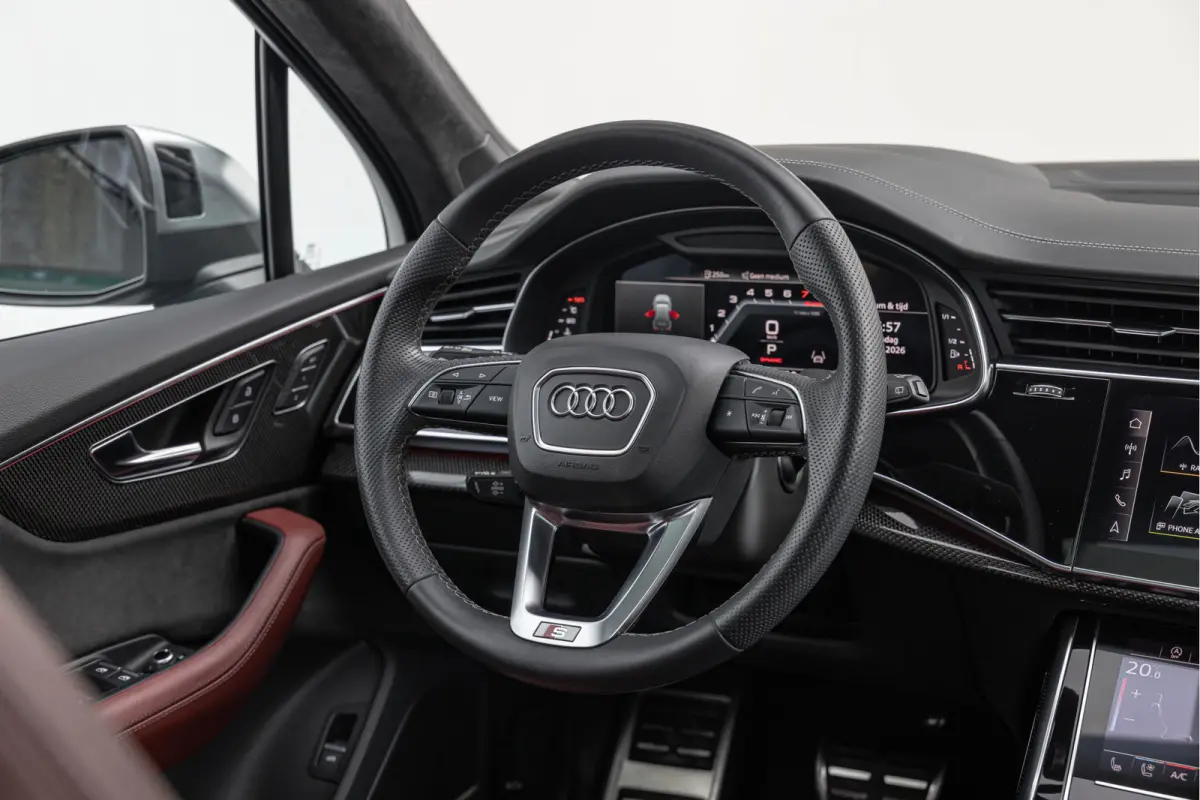 SQ7 4.0 TFSI 507pk Quattro 7p Keramisch Pano Massage 4-Wielsturing B&O
