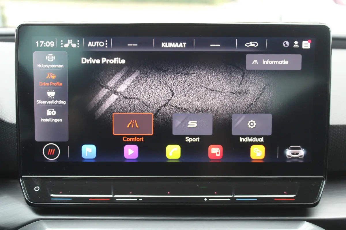 1.5 eTSI Business Edition Plus l Adaptieve Cruise Control l PDC l Achteruitrijcamera l Stuur- en Stoelverwarming l Keyless l Navi l Clima l Apple Carplay/ Android Auto l Elek. Wegklapbare Tr
