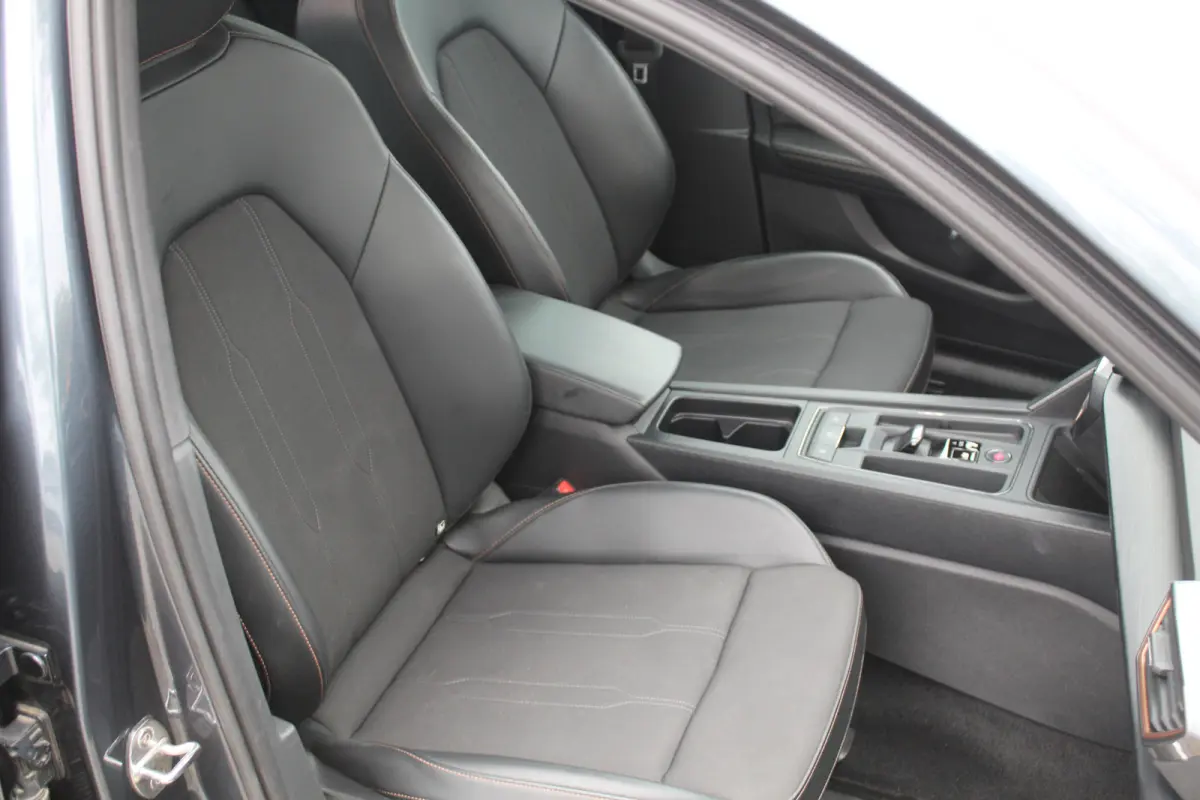 1.5 eTSI Business Edition Plus l Adaptieve Cruise Control l PDC l Achteruitrijcamera l Stuur- en Stoelverwarming l Keyless l Navi l Clima l Apple Carplay/ Android Auto l Elek. Wegklapbare Tr