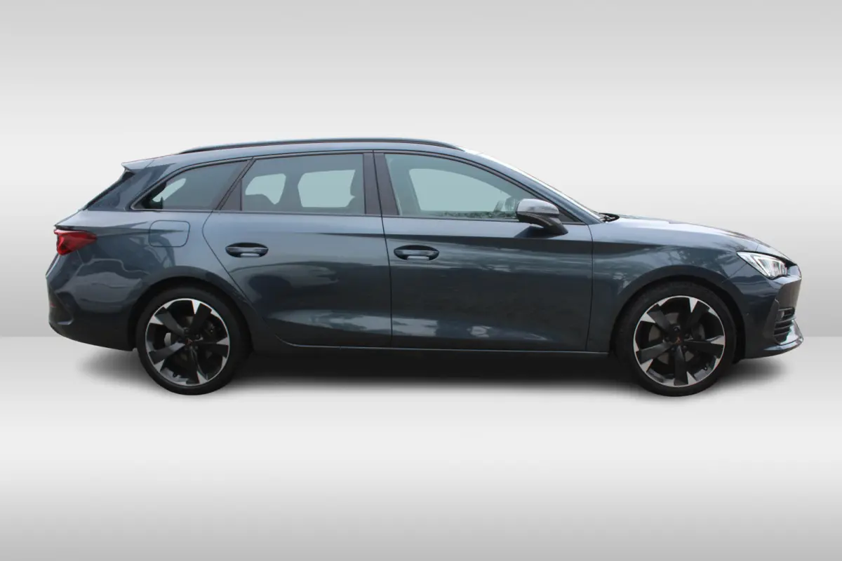 1.5 eTSI Business Edition Plus l Adaptieve Cruise Control l PDC l Achteruitrijcamera l Stuur- en Stoelverwarming l Keyless l Navi l Clima l Apple Carplay/ Android Auto l Elek. Wegklapbare Tr