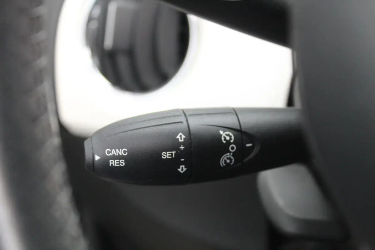 0.9 TwinAir Dolcevita l Apple carplay/ Android auto l Cruise Control l PDC Achter l Airco l Bluetooth
