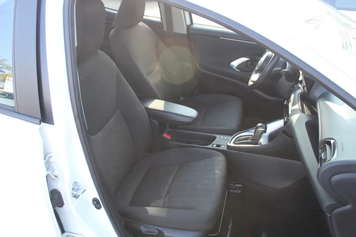 1.5 Exclusive-line l Adaptieve Cruise Contol l Lane Assist l Dodehoeksensor l PDC l Parkeercamera l Stuur- en Stoelverwarming l Apple carplay/ Android auto l 16 inch