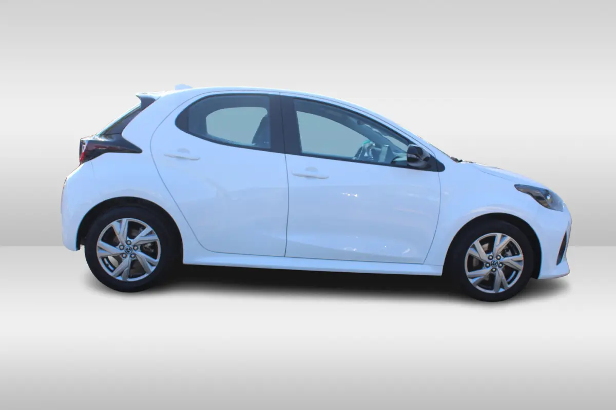 1.5 Exclusive-line l Adaptieve Cruise Contol l Lane Assist l Dodehoeksensor l PDC l Parkeercamera l Stuur- en Stoelverwarming l Apple carplay/ Android auto l 16 inch