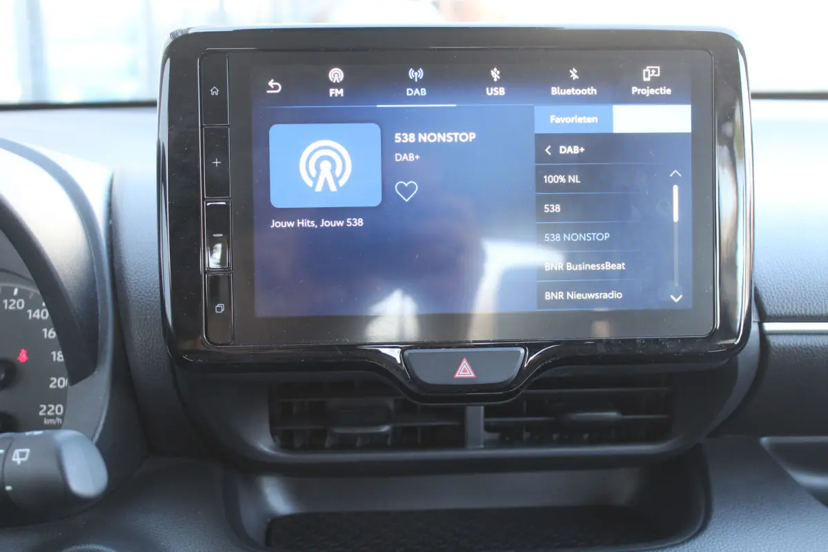 1.5 Exclusive-line l Adaptieve Cruise Contol l Lane Assist l Dodehoeksensor l PDC l Parkeercamera l Stuur- en Stoelverwarming l Apple carplay/ Android auto l 16 inch