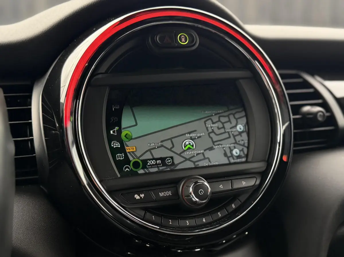 Essential 33 kWh| Camera| Keyless| Carplay|