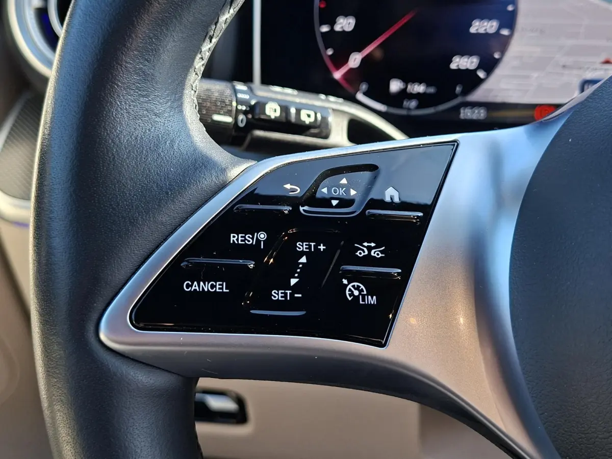 300 e Luxury PremiumPlus Aut.9G-Tronic Massage/Ventilatie | 313PK | PHEV | Actieradius Elektrisch:94km WLTP | VOL OPTIES | nw.Pr. 71.498,-