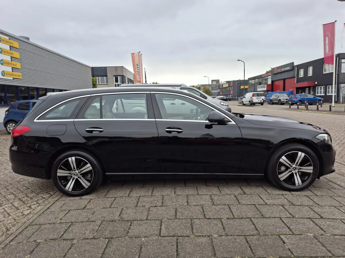 300 e Luxury PremiumPlus Aut.9G-Tronic Massage/Ventilatie | 313PK | PHEV | Actieradius Elektrisch:94km WLTP | VOL OPTIES | nw.Pr. 71.498,-