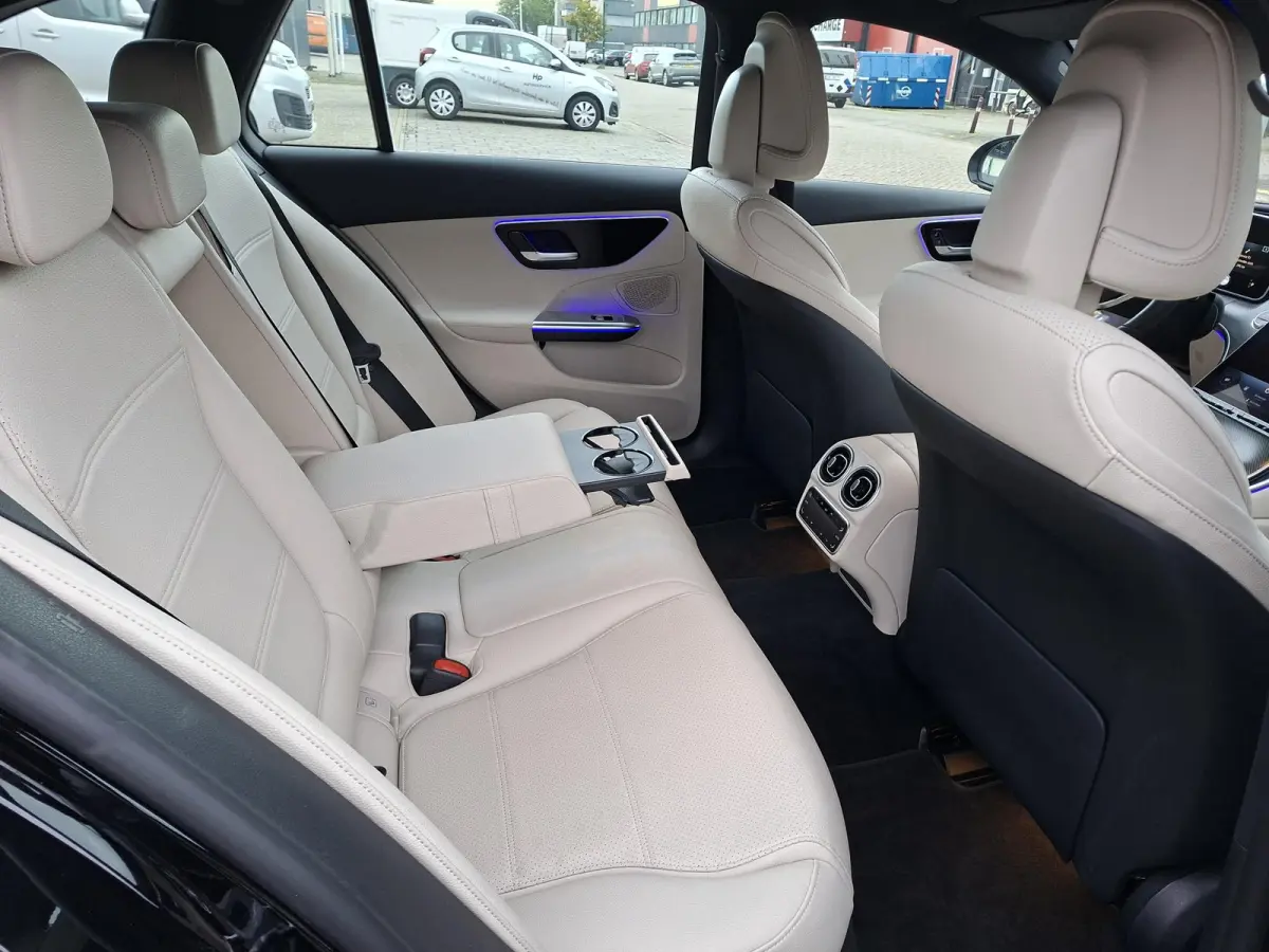 300 e Luxury PremiumPlus Aut.9G-Tronic Massage/Ventilatie | 313PK | PHEV | Actieradius Elektrisch:94km WLTP | VOL OPTIES | nw.Pr. 71.498,-