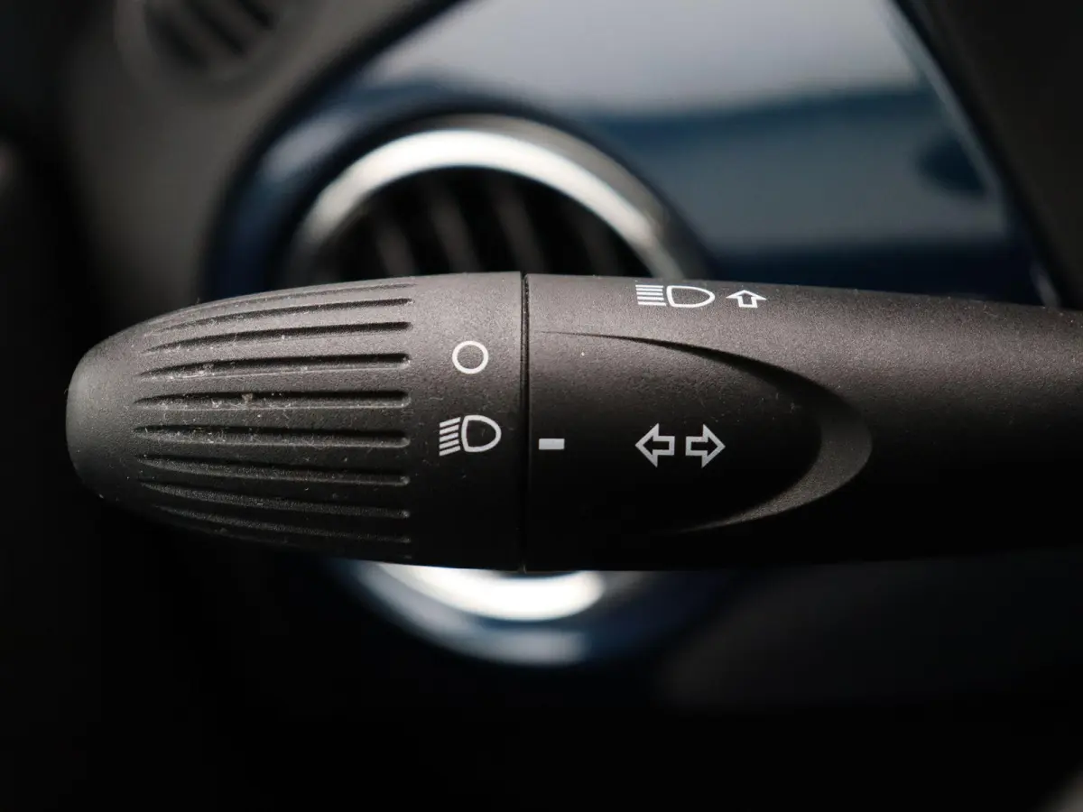 1.0 Hybrid Dolcevita | schuif- kanteldak | airco | cruise control |
