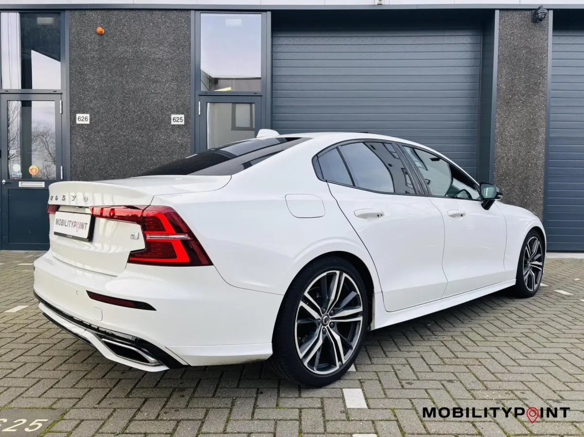 2.0 T4 R-Design | Polestar Engineered | Pano | HUD
