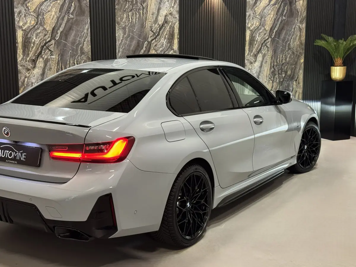 330e M-Performance|PANO|CURVED SCREEN|LASER|HARMAN KARDON|BOMVOL!