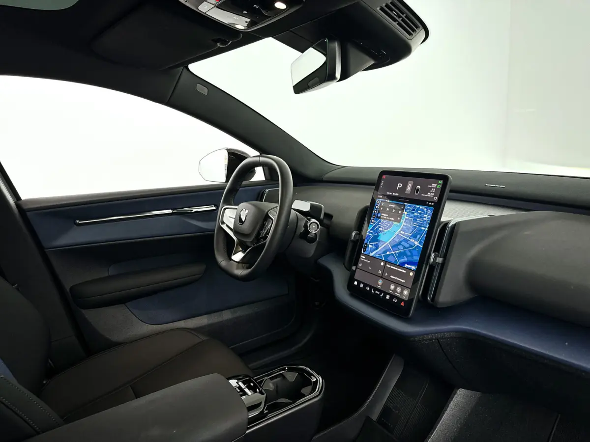 Single Motor Extended Range Ultra 69 kWh | Panoramadak | 360° camera | Harman Kardon | Stoel- en stuurverwarming