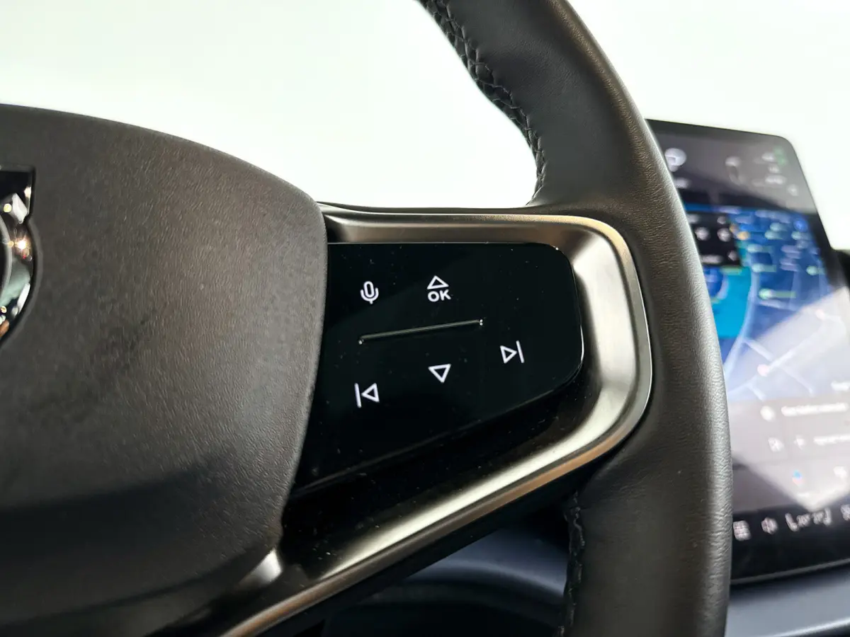 Single Motor Extended Range Ultra 69 kWh | Panoramadak | 360° camera | Harman Kardon | Stoel- en stuurverwarming