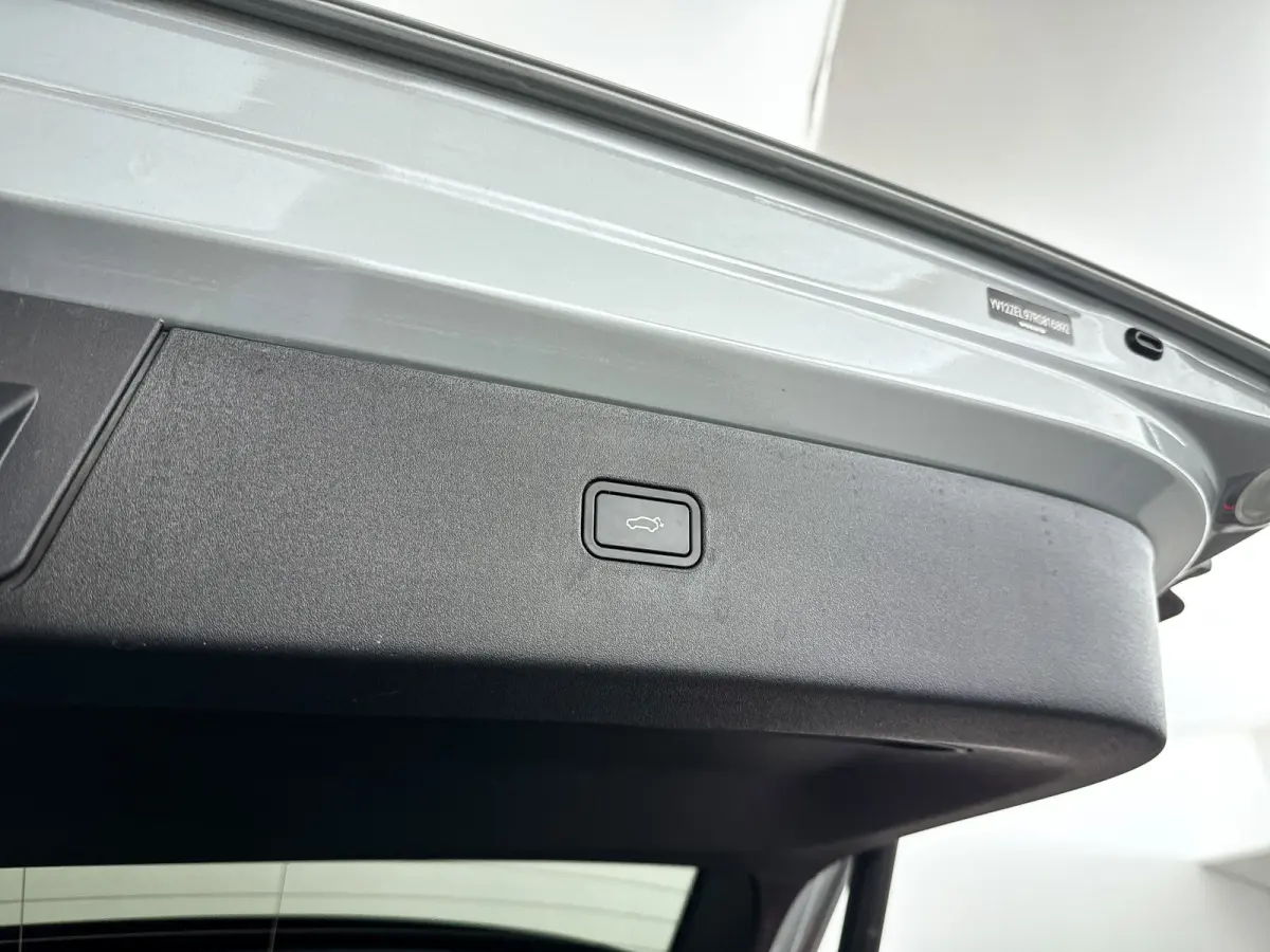 Single Motor Extended Range Ultra 69 kWh | Panoramadak | 360° camera | Harman Kardon | Stoel- en stuurverwarming