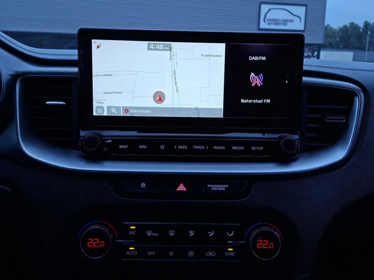 1.0 T-GDi Automaat DynamicLine M-Hybrid/100% onderh./Camera/Carplay/Origineel-NL auto/Climate Control/AllSeason bnd.