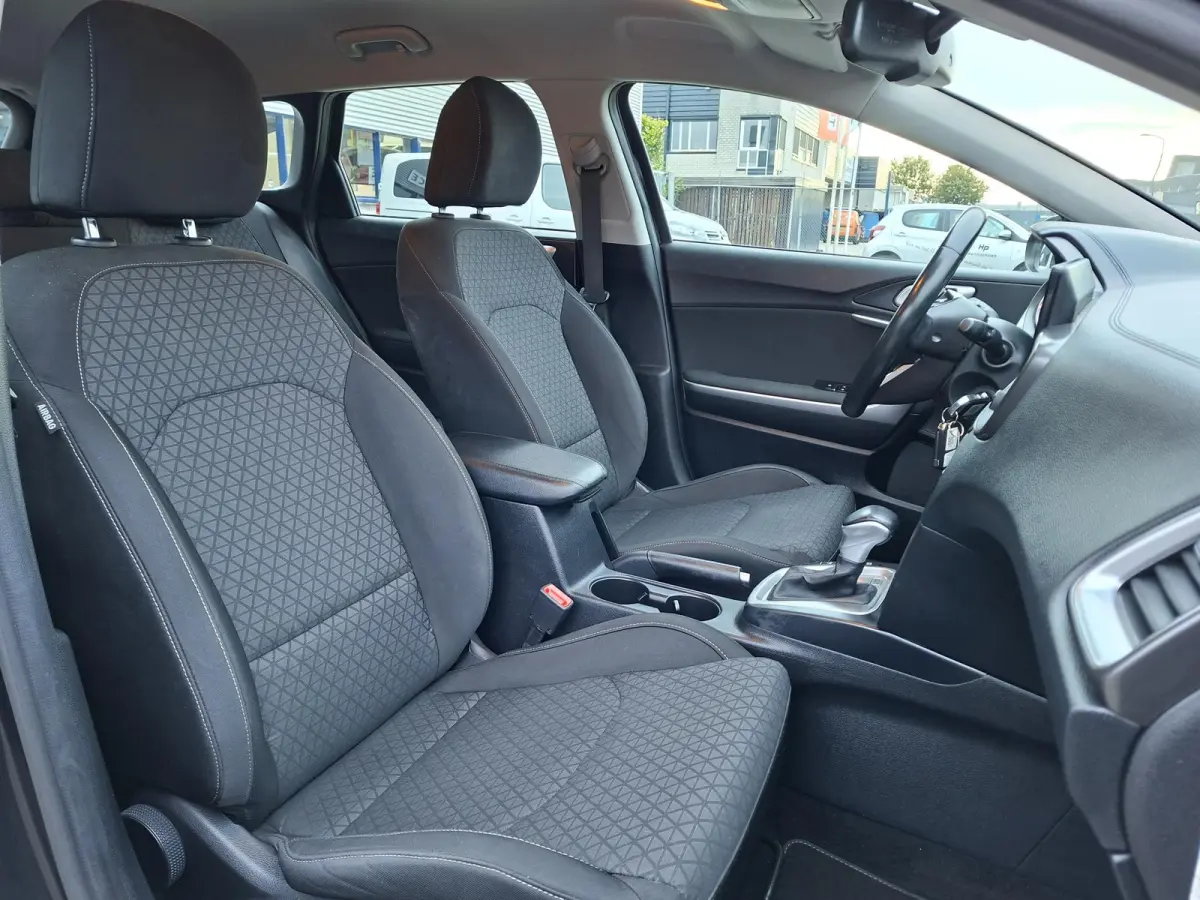 1.0 T-GDi Automaat DynamicLine M-Hybrid/100% onderh./Camera/Carplay/Origineel-NL auto/Climate Control/AllSeason bnd.
