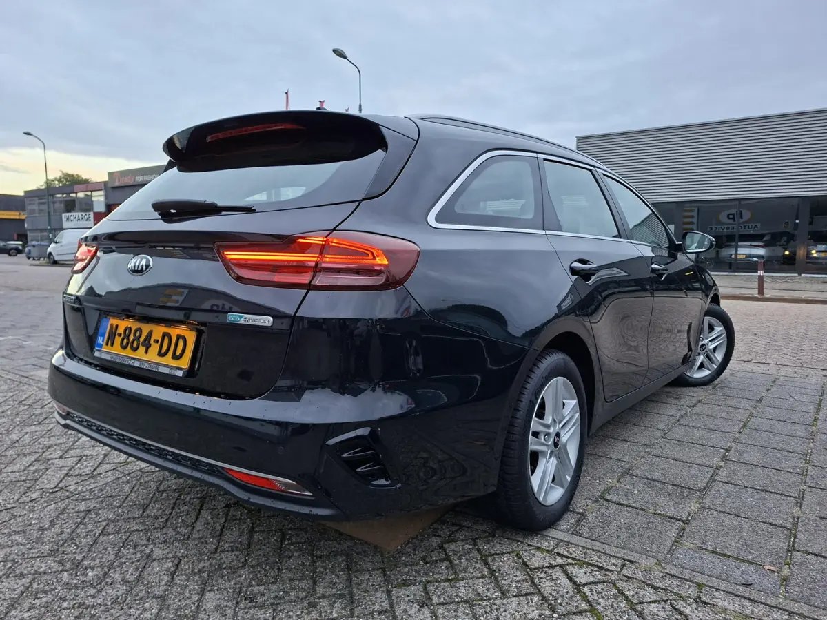 1.0 T-GDi Automaat DynamicLine M-Hybrid/100% onderh./Camera/Carplay/Origineel-NL auto/Climate Control/AllSeason bnd.