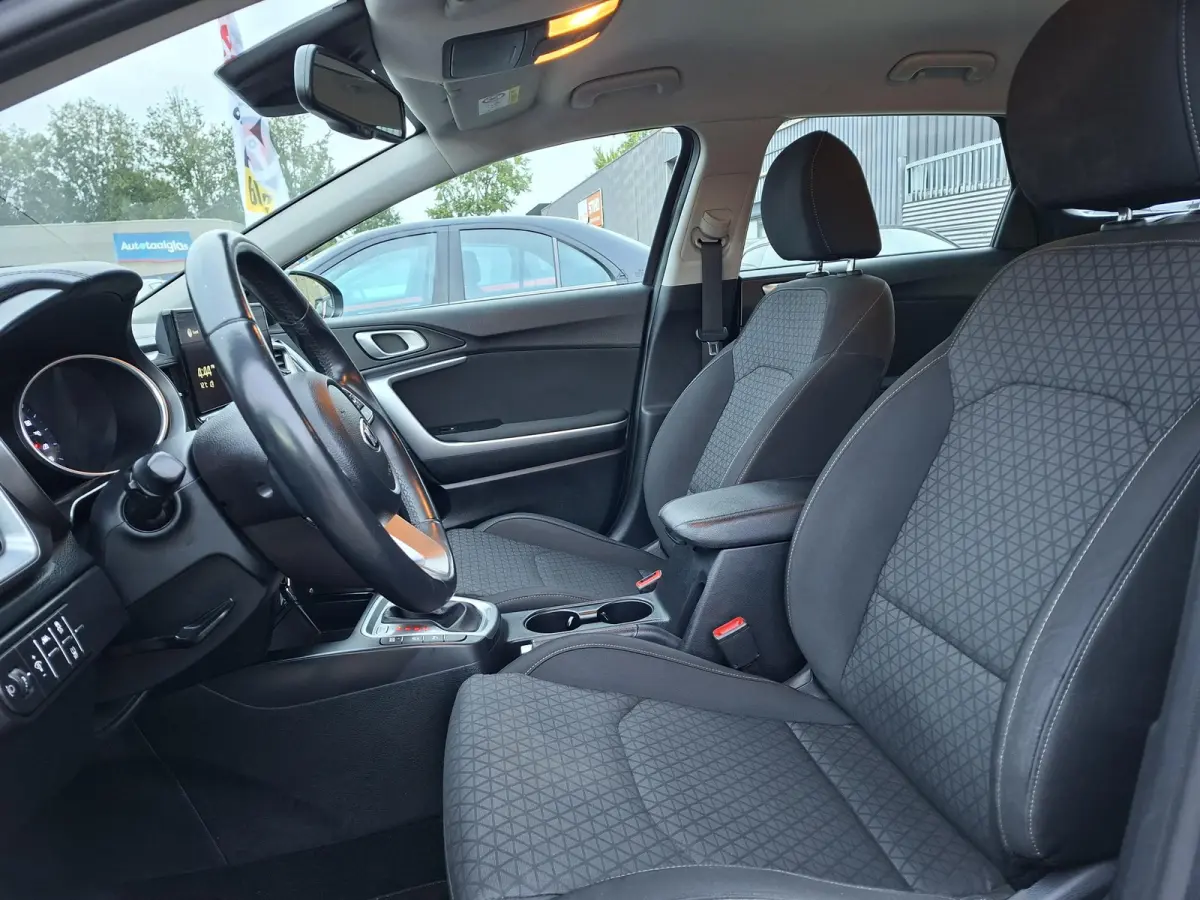 1.0 T-GDi Automaat DynamicLine M-Hybrid/100% onderh./Camera/Carplay/Origineel-NL auto/Climate Control/AllSeason bnd.