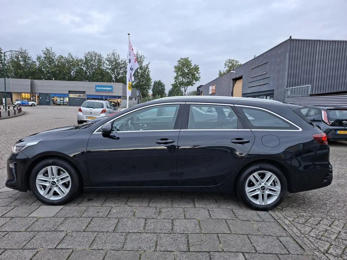 1.0 T-GDi Automaat DynamicLine M-Hybrid/100% onderh./Camera/Carplay/Origineel-NL auto/Climate Control/AllSeason bnd.