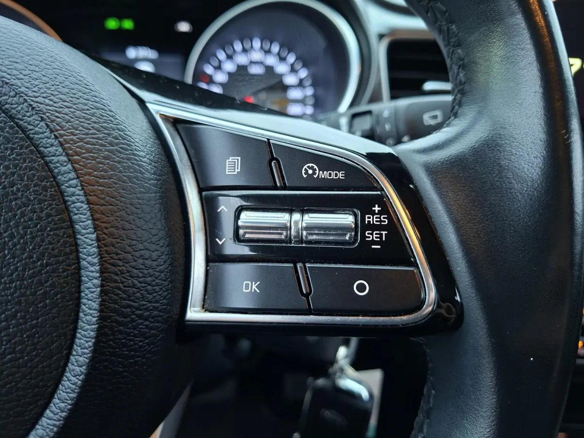 1.0 T-GDi Automaat DynamicLine M-Hybrid/100% onderh./Camera/Carplay/Origineel-NL auto/Climate Control/AllSeason bnd.