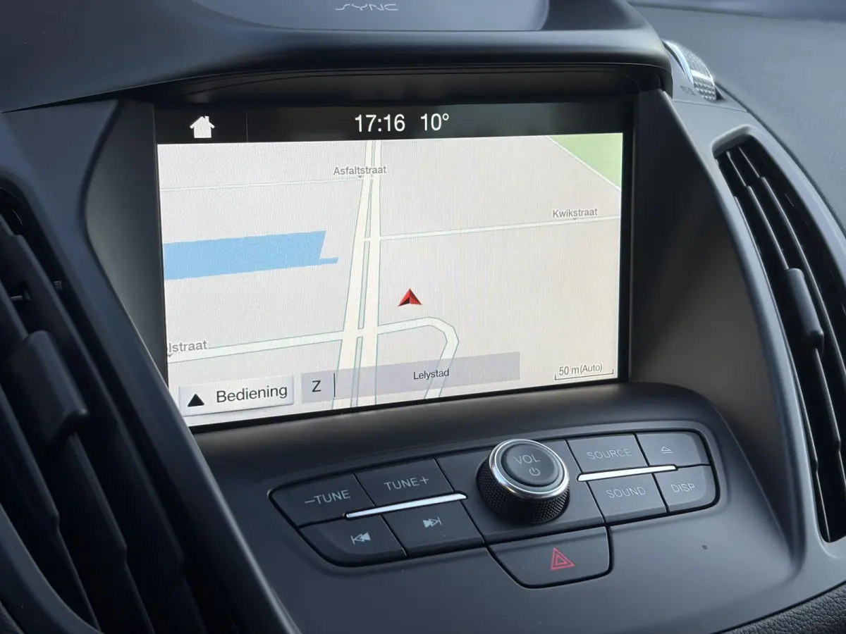 1.5 EcoBoost ST Line ✓2e Eigenaar✓Camera✓Carplay✓Navi✓Alcantara-Halfleder✓Clima✓Cruise✓6 Bak✓120pk✓18'' Lmv✓Keyless✓Pdc V+A✓Rijstrooksensor✓N.A.P✓Apk tot 03-202