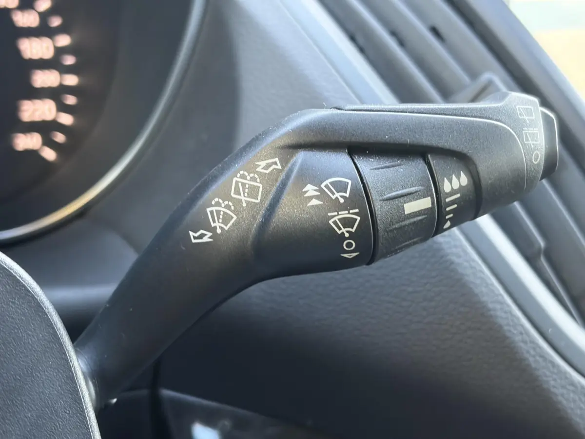 1.5 EcoBoost ST Line ✓2e Eigenaar✓Camera✓Carplay✓Navi✓Alcantara-Halfleder✓Clima✓Cruise✓6 Bak✓120pk✓18'' Lmv✓Keyless✓Pdc V+A✓Rijstrooksensor✓N.A.P✓Apk tot 03-202