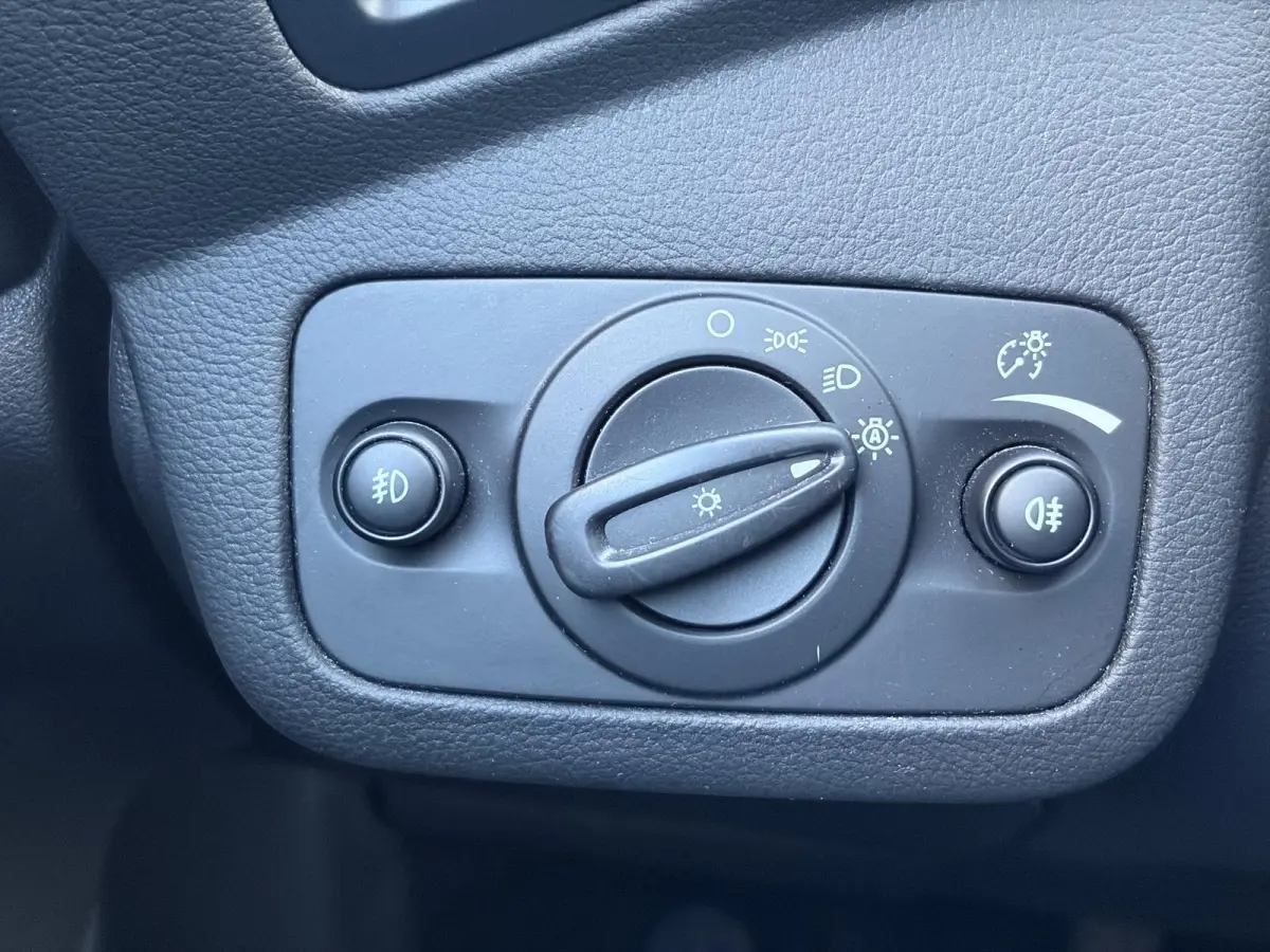 1.5 EcoBoost ST Line ✓2e Eigenaar✓Camera✓Carplay✓Navi✓Alcantara-Halfleder✓Clima✓Cruise✓6 Bak✓120pk✓18'' Lmv✓Keyless✓Pdc V+A✓Rijstrooksensor✓N.A.P✓Apk tot 03-202