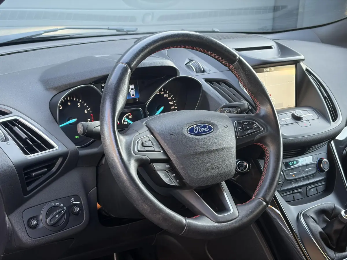 1.5 EcoBoost ST Line ✓2e Eigenaar✓Camera✓Carplay✓Navi✓Alcantara-Halfleder✓Clima✓Cruise✓6 Bak✓120pk✓18'' Lmv✓Keyless✓Pdc V+A✓Rijstrooksensor✓N.A.P✓Apk tot 03-202